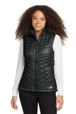 The North Face Women's ThermoBall Trekker Vest. NF0A3LHL TNF Black