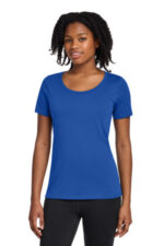 Nike Women's Dri-FIT Cotton/Poly Scoop Neck Tee. NKBQ5234 Rush Blue