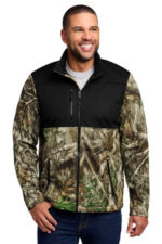 Russell Outdoors Realtree Atlas Colorblock Soft Shell RU601 Deep Black/ Realtree Edge